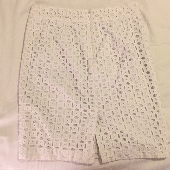 Banana Republic White Eyelet Pencil Skirt - Picture 5 of 7